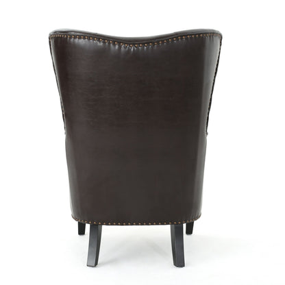 High-Back Brown Club Chair, Elegant and Comfortable Addition to Your Living Space, Perfect for Relaxing with Plush Upholstery and Classic Design