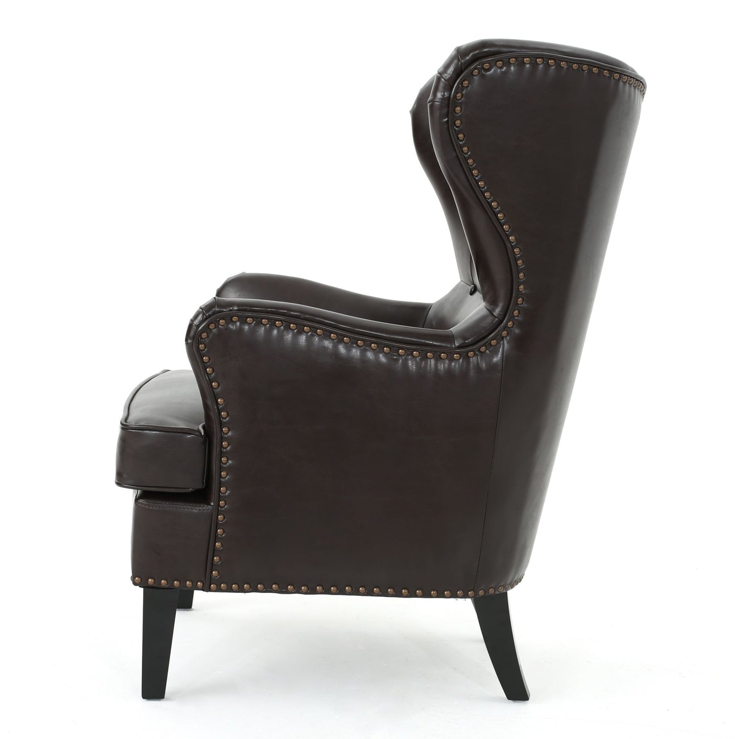 High-Back Brown Club Chair, Elegant and Comfortable Addition to Your Living Space, Perfect for Relaxing with Plush Upholstery and Classic Design