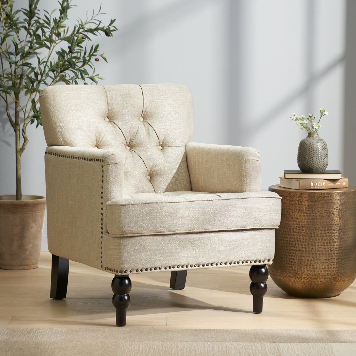 TUFTED CLUB CHAIR