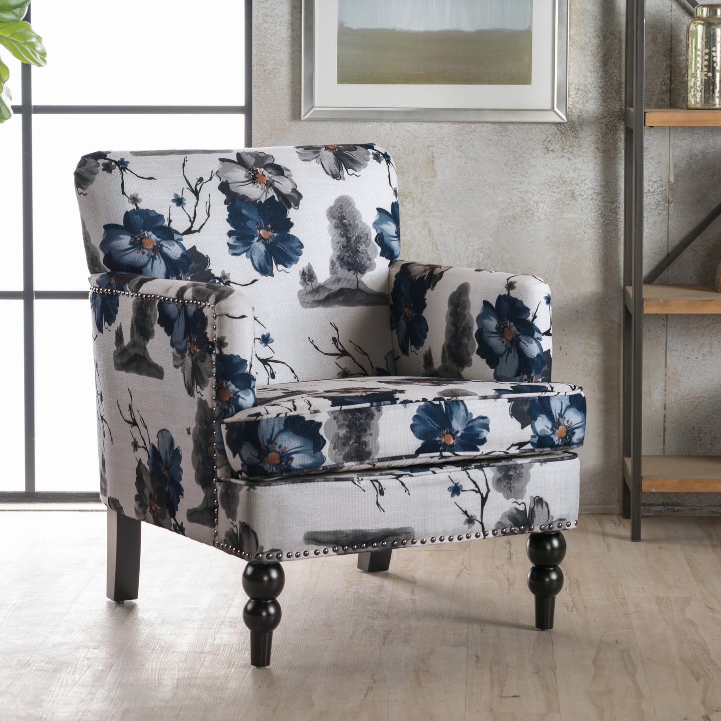 TUFTED CLUB CHAIR